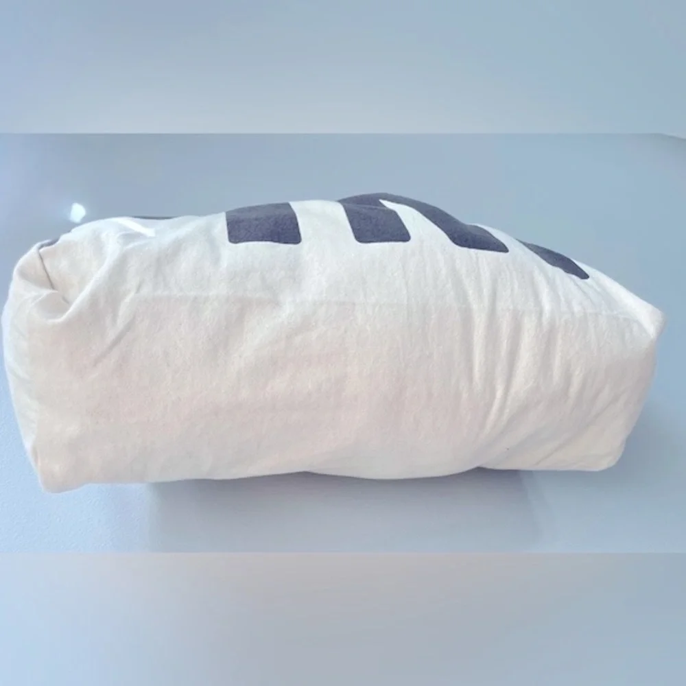 NWT PINK Victoria’s Secret Large Canvas Tote Duffel Bag Cream w/Black print. - Picture 11 of 11